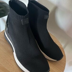 Michael Kors Skyler stretch knee boot